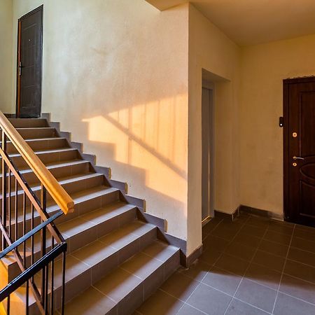 Apartments On The Square Of Prince Svyatoslav إلفيف المظهر الخارجي الصورة